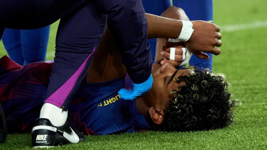 Pánico en el Barça y España: Lamine Yamal sale lesionado tras marcar